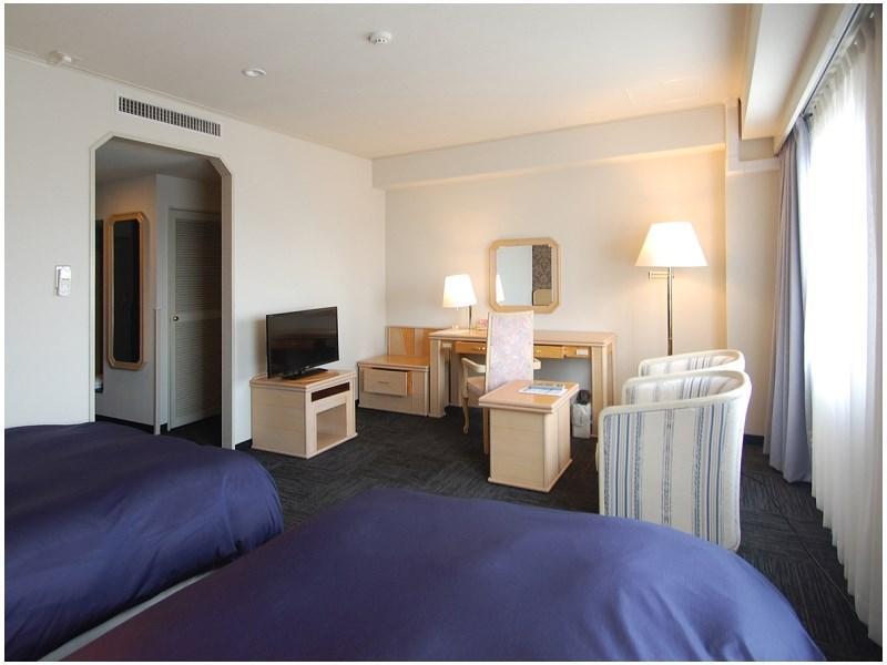 Hotel Excel Okayama Bagian luar foto